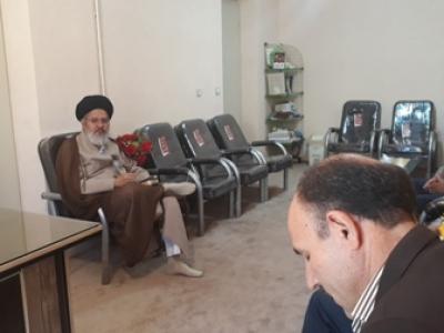  دیدار مدیر و کارکنان امور آبفا شهرستان آباده با امام جمعه ی این شهر 